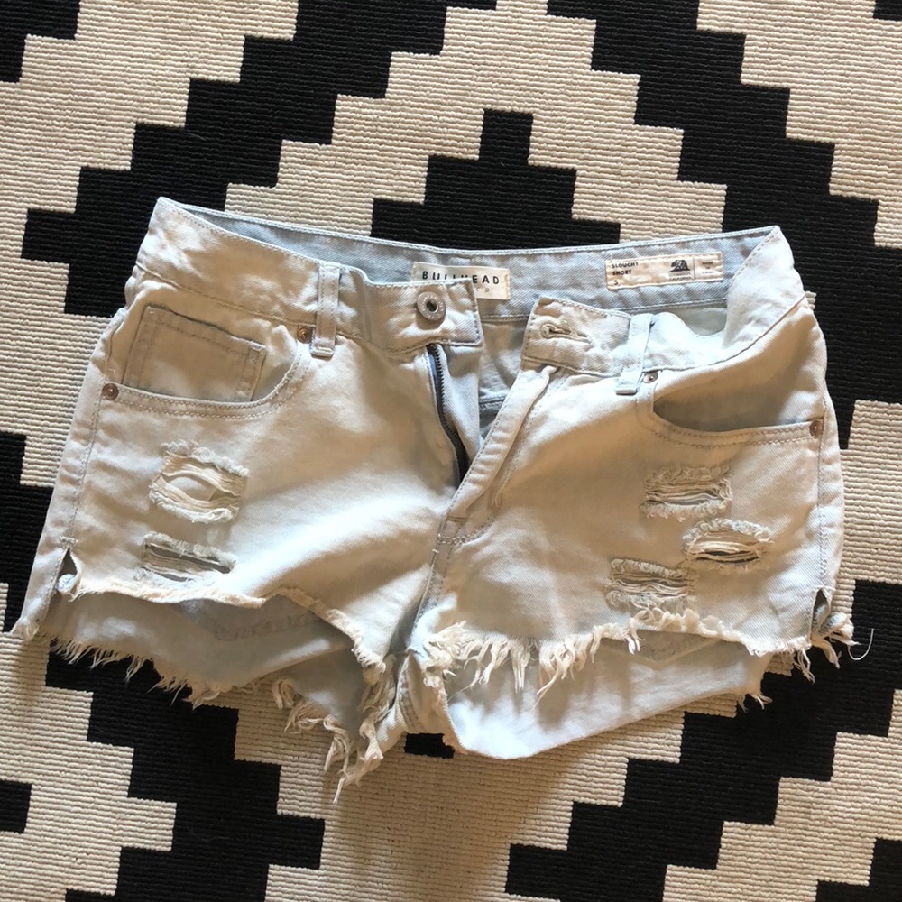 Bullhead ripped washed shorts